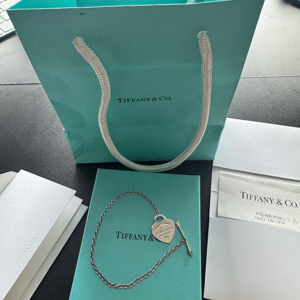 Tiffany & Co. Return to Tiffany Lovestruck Heart Tag Bracelet in Sterling Silver - Picture 2 of 4